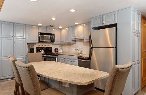 Fifth Avenue Unit 9, Cool, Contemporary Condo 2 Blocks from the Ski Slopes. Fireplace & Patio! - Foto 8