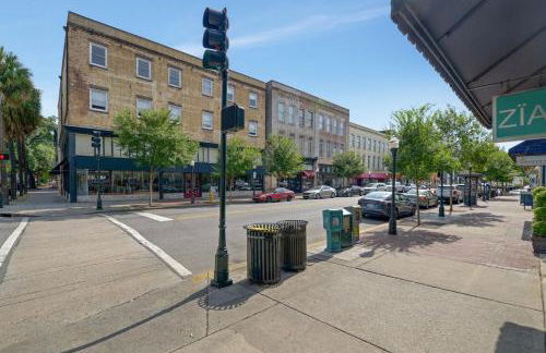 Downtown Loft- Steps away from Plant Riverside! - Foto 20