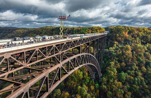 NRG Retreat Pool, Games, Theater and Rock Walls - Foto 46