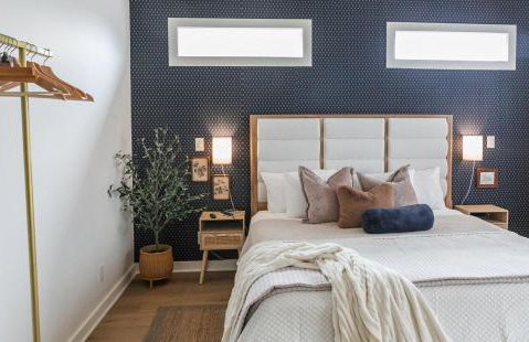 Downtown Indy, Rooftop Deck with Hot Tub, Gym, Bikes, Tesla Charger - Photo 3