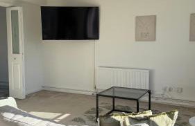 Spacious 3 Bed Apartment In Central Horsham - Photo 30