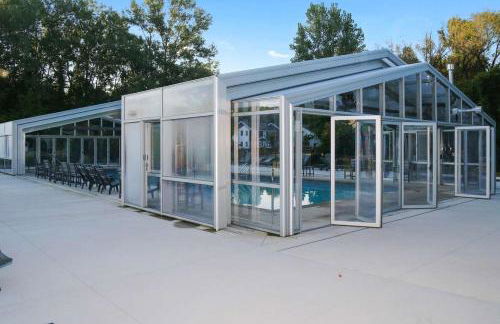 Spacious Dog-Friendly Getaway with Year-Round Pool & Hot Tub - Foto 53