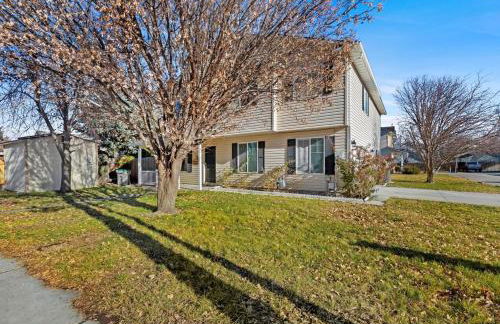 Urban Escape Steps to Downtown - Photo 34