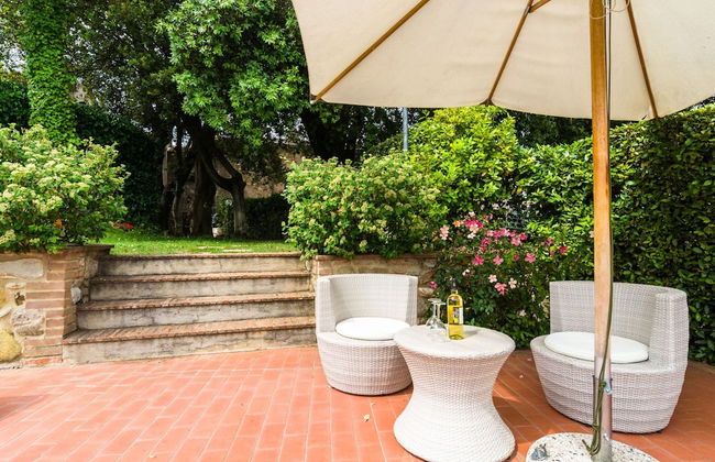 Holiday Home in Town Center with Pool, Garden, Hot Tub - Foto 34