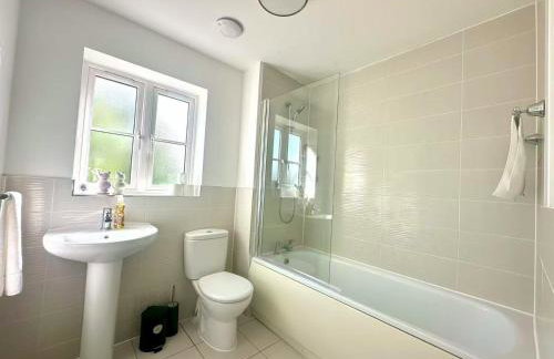 Charming 3 bedroomed House in Bicester sleeps 6 - Foto 14