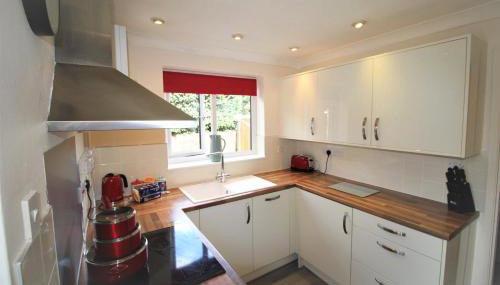 3 Bed House - Garden & Parking - Quiet Cul De Sac - Foto 3