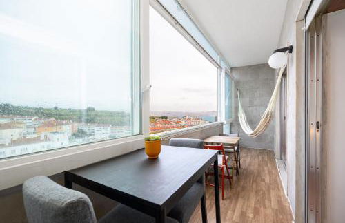 Cacilhas Amazing view of Lisbon close to beach Caparica - Foto 23