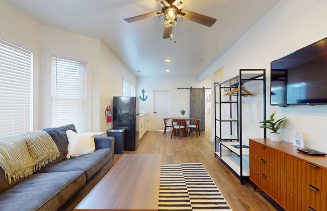 The Beach House - Photo 8