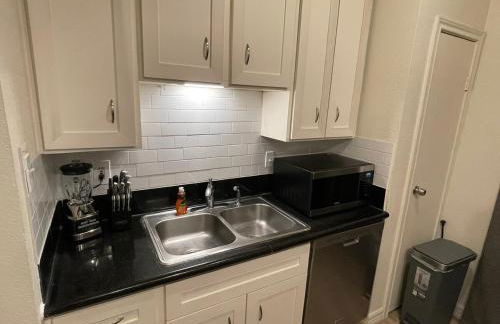 Cozy Condo Near Med Center, NRG Stadium, & Rail line - Foto 3