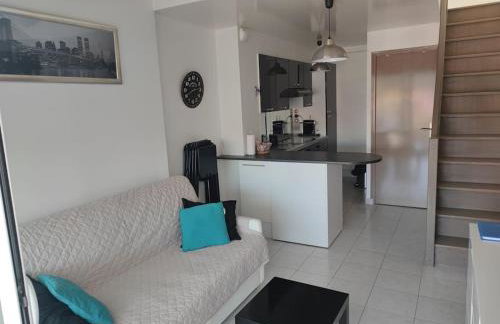 Studio avec Mezzanine classé 3 etoiles en bord de Mer - Foto 1