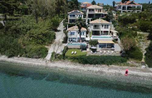 Villa Madouri 5 bed seafront villa with private pool - Foto 34