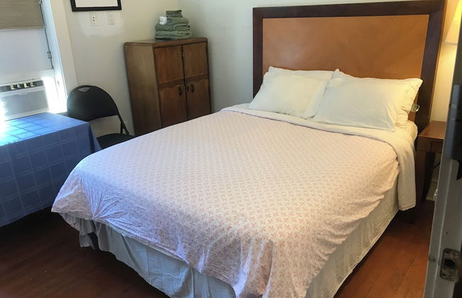 West Broadway guesthouse - Photo 22