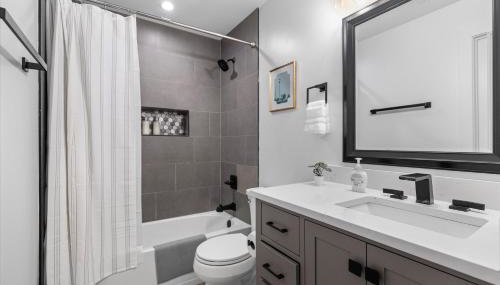 Central 2-BR City Sanctuary - Commuter-Friendly - Foto 5