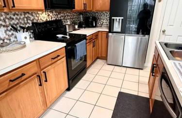 Charming family retreat with Pool & Amenities Disney & top Attractions - Foto 49