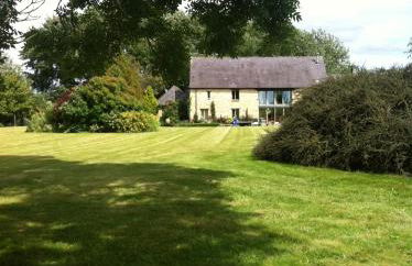 Farm Stay -Nr Silverstone, Bicester Village and Stowe - Photo 1