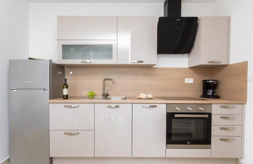 Apartments Jelena Vantačići - Foto 24