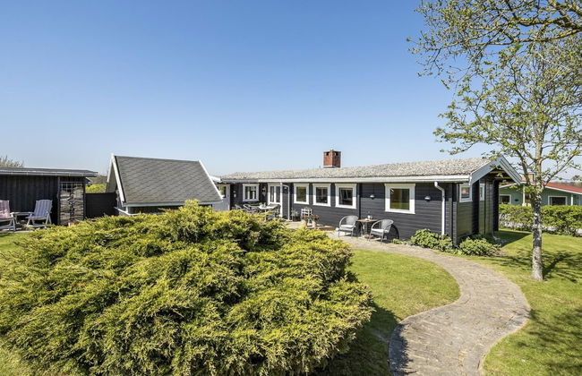 "Ylvie" - 150m from the sea - Foto 43