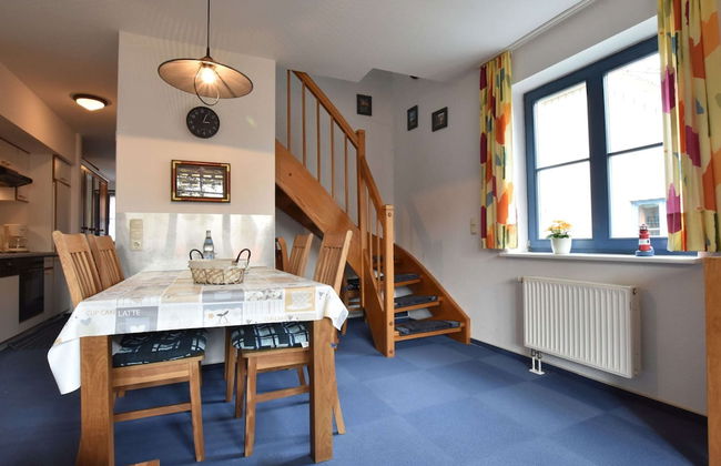 Stylish Family Stay by Beach - Photo 12