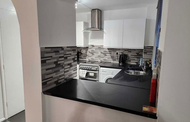 Grays Apartment With City Views Lakeside Shopping - Photo 9