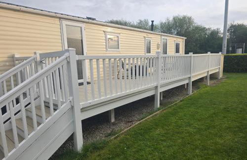 12a Mill View 4 Bed Static Caravan Marton Mere - Photo 1