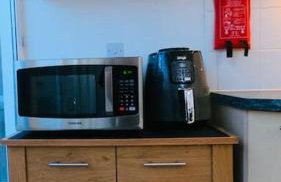 2 Ensuite beds house, sleep 4 With free parking, Self Check-in, and Close link to London, Zone 6 - Photo 17