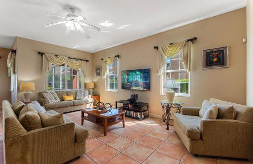 6 Bed, 2 Suites, Pool, Spa, Games Room #800 6 Bedroom Villa - Foto 27