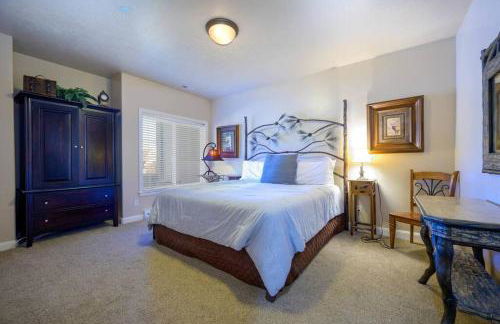 Lakeside Escape with Hot Tub - Foto 38