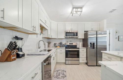 Bikes, Yard and Fire Pit at Upscale Lecanto Home! - Photo 4