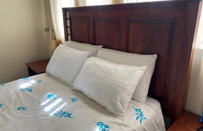 Luxurious 4 bed With Pool in Helensvale - 2255 - Foto 39