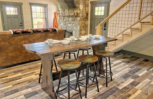 Stunning Cottage Rental Ideal for a Family to Go Glamping in Georgia - Photo 3