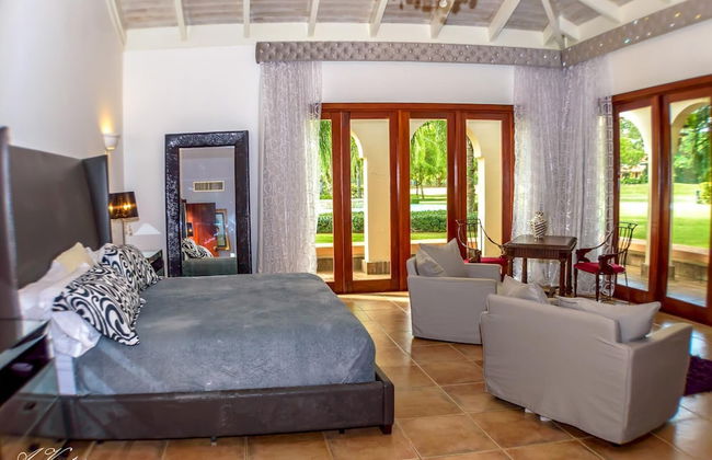 5-star Villa for Rent in Moroccan-style at Casa de Campo - Large Pool Jacuzzi Staff - Photo 5