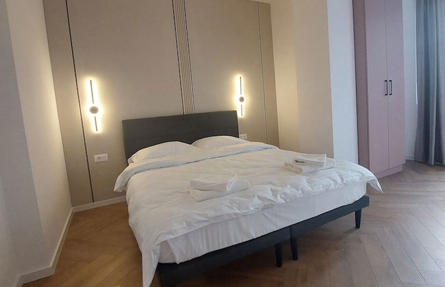 Executive Suites by Modern Living - Photo 4