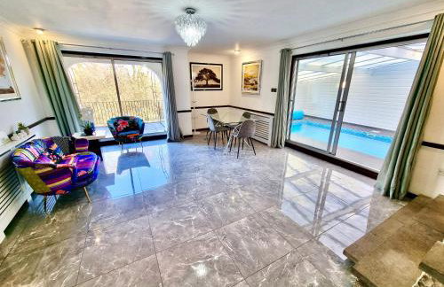 Indoor Heated Pool - Large Family Home - Sleeps 12 - Near Bournemouth Beach - Photo 80