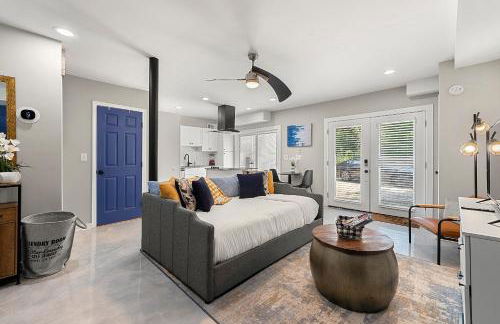 The Rhitreat, Studio, 10 Min Downtown & Airport - Foto 1