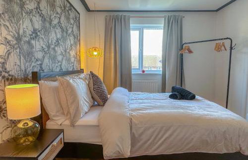 Perfect Booking 3 Bed Home in Central Bracknell - Foto 32