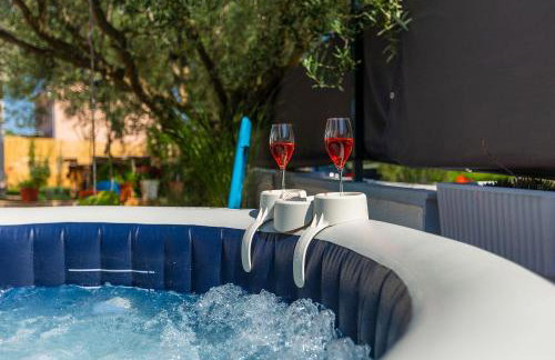 Romantisches Ferienhaus mit Jacuzzi, BBQ, WiFi - Foto 7