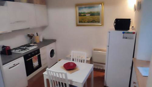 House in Central Todi with Sensational Views of Surrounding Countryside - Photo 4