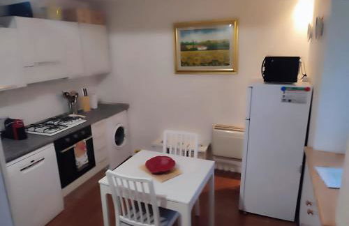 House in Central Todi with Sensational Views of Surrounding Countryside - Photo 4