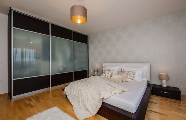 Luxury Secluded Villa w. Pool, Jacuzzi and Garden - Photo 4