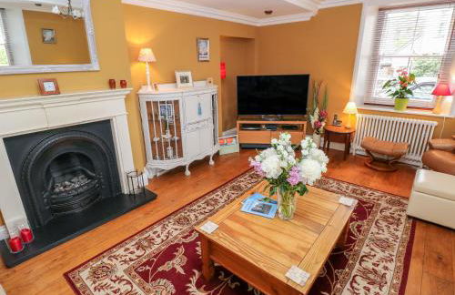 Castle School House - Photo 4