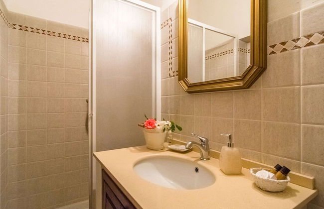 Holiday Home in Town Center with Pool, Garden, Hot Tub - Foto 11