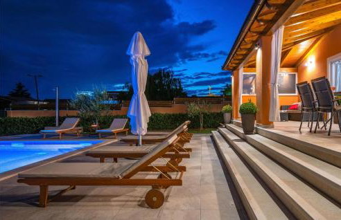 Amazing Home In Pula With Kitchen - Foto 20