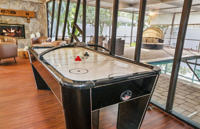 Golden Retreat: Expansive 6BR Home w Heated Pool ~ - Foto 68