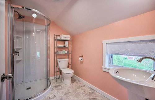 Rise and Shine Farm in Goshen with BBQ and Fire Pit! - Foto 12