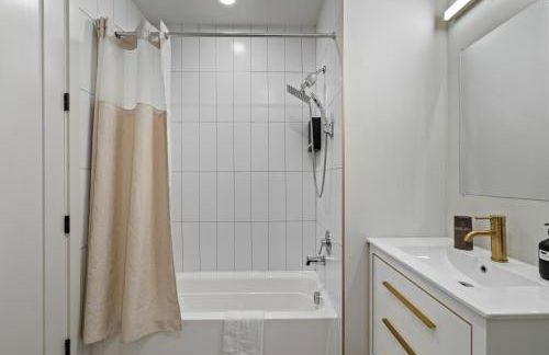 Upscale Views 2br Free Parkn, Walk 2 Train, 2bath - Foto 10