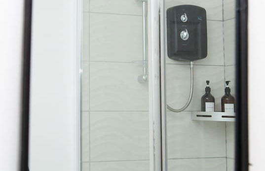 Central Flats in Cardiff with Parking - Foto 65