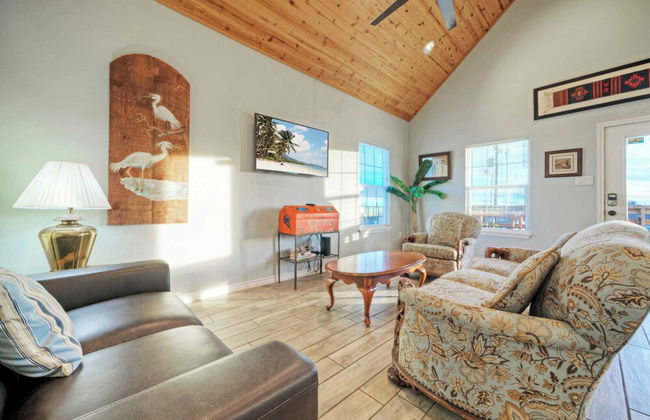 Group Getaway w/ Pool, Boat Dock 2 Homes Laguna Village Retreat by Avantstay - Foto 8