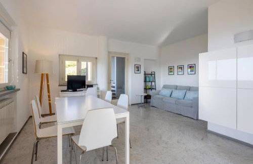 "The Ulivi" inside Le Agavi Private Park, shared Pool and Tennis 200m far, Sea View Apartment 2 AC BDR, 2BTH, parking next home and private garage in Lerici! Cooking Lesson and Wine Tasting - Foto 16