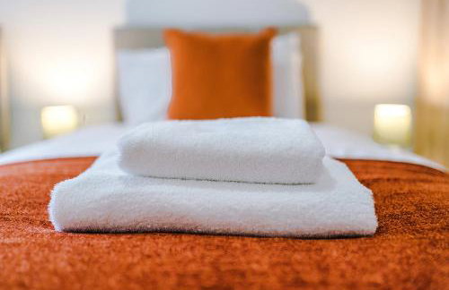 Modern 3 Bedroom House Perfect for Short and Long Stays - Foto 60