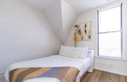 Chi-Town Hideout #2 - Near Metra - Foto 16